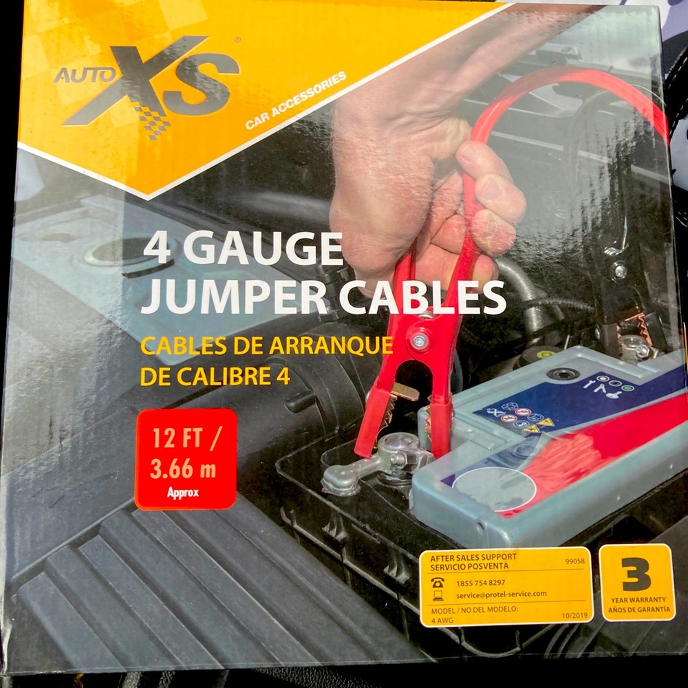 New in box set of jumper cables